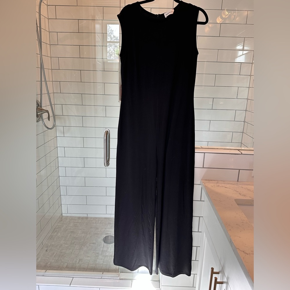Sleeveless Black Wide-Leg Jumpsuit